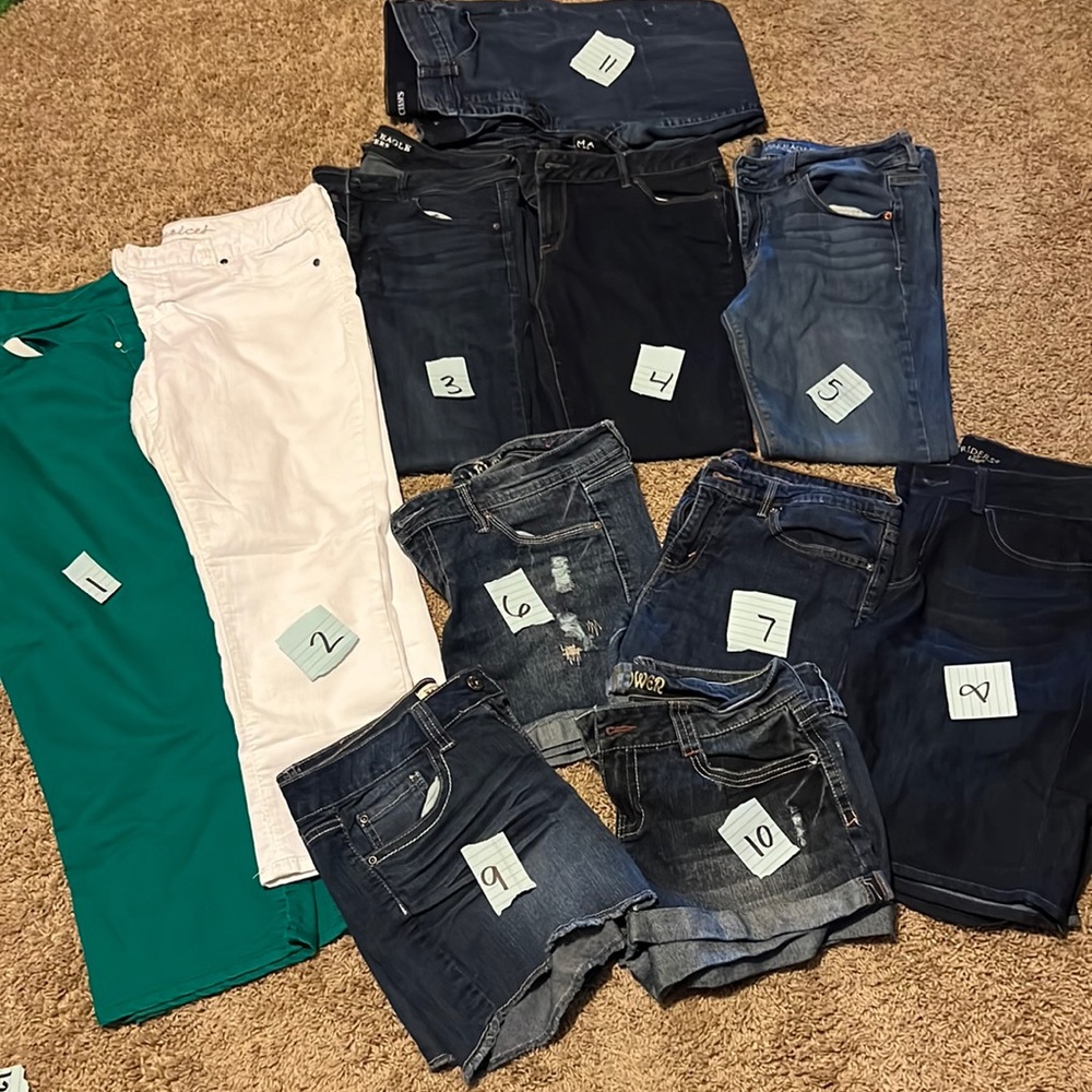 Size 12/11 Jean(AE are short) and shorts and color pants are capris.